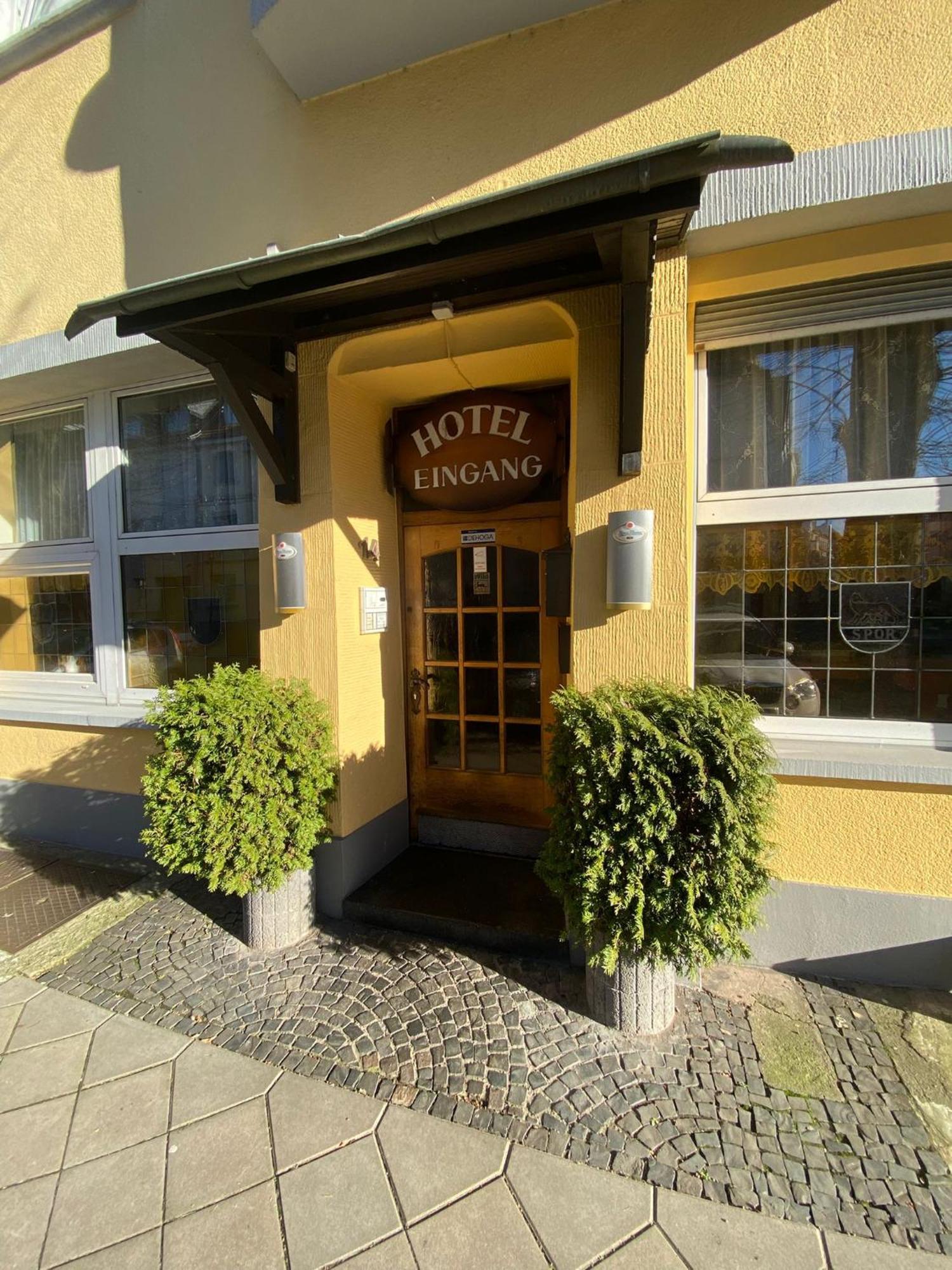 Hotel-Restaurant-Schlosskrug Saarbruecken Exterior photo